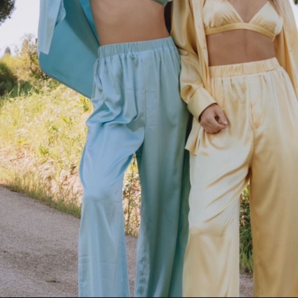 Daily Drills Silky Resort Pant in light Blue - Picture 6 of 9